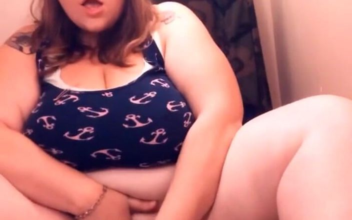 Betty boobs: Låt oss leka med min nya sexleksak
