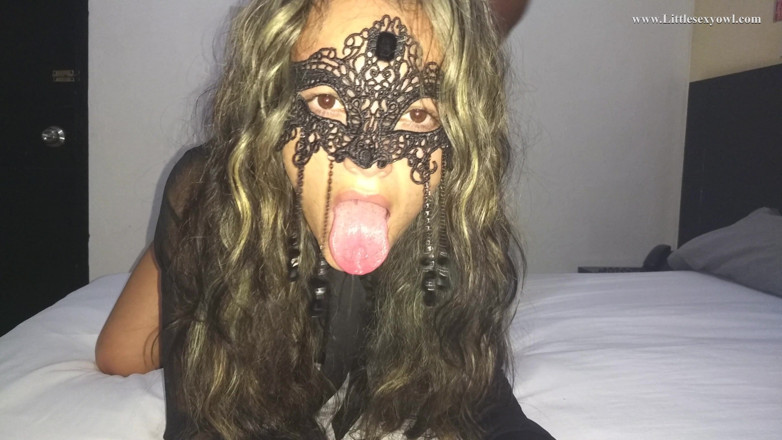 Littlesexyowl: I convince my stepsister to give me a blowjob and...