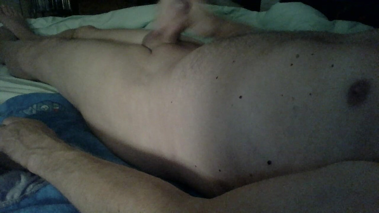 bander 68: Labă cu bătrân în pat