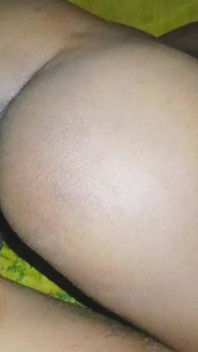 Büyük götlü seksi kraliçe