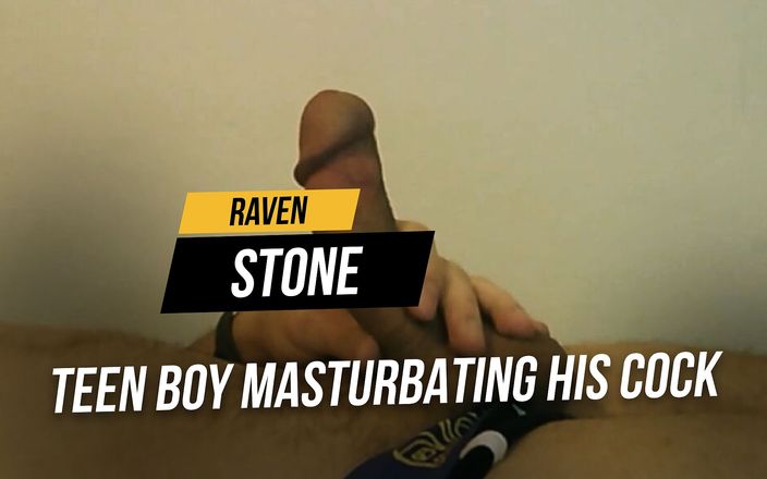 RavenStone: Adolescente garoto masturbando seu pau na cama