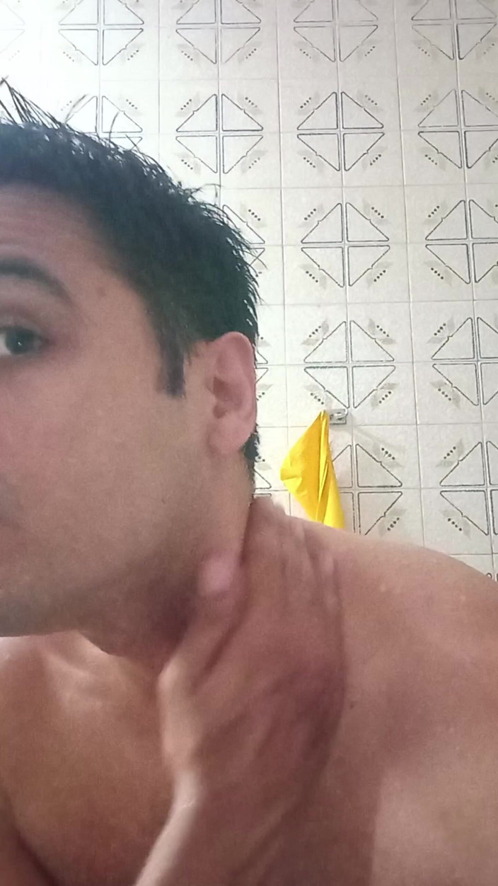 Guss: A Moreno Guy Alone in the Bathroom