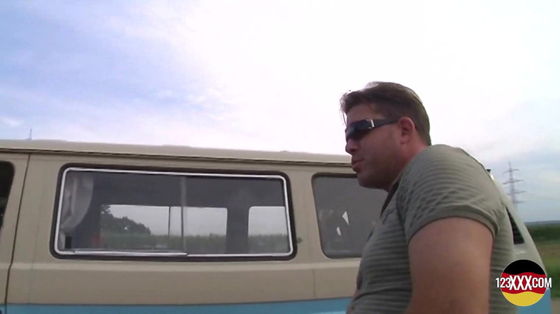 123XXX - Fucked Amateurs in Germany!: Curvă blondă dolofană călărind o pulă tare în aer liber