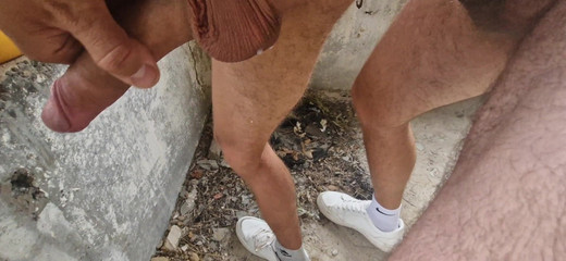 ArchiRusik: Un Jeune Baiseur Dans Une Usine Abandonnée a Rencontré Son...