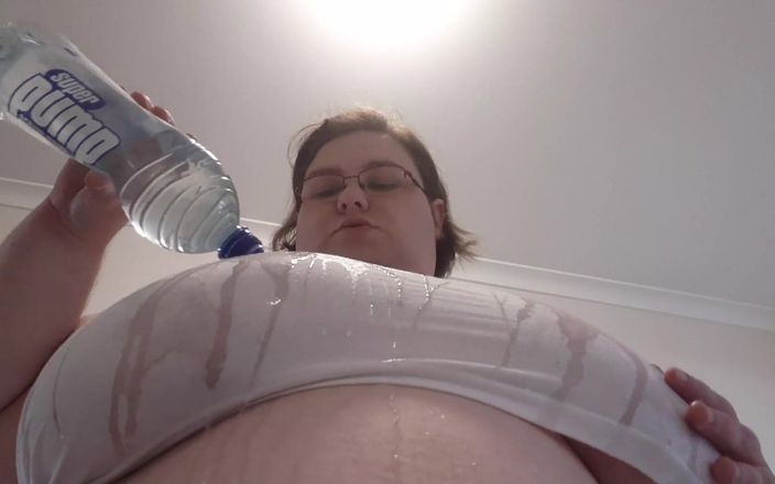 LaLa Delilah Debauchery: Big wet BBW titties in a tight white shirt and...