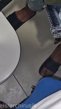 Fucked a Passerby in a Shopping Mall Bathroom, Muscular Guy Covered in Cum!