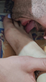 He Sucked My Toes so Nice That My Pussey Got Extremely Wet