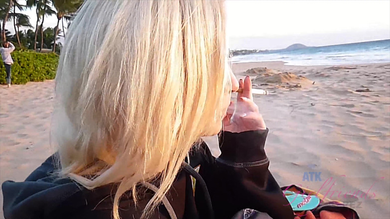 ATK Fans (Girlfriends): Virtual vacation on Hawaii with blonde Piper Perri 3/7