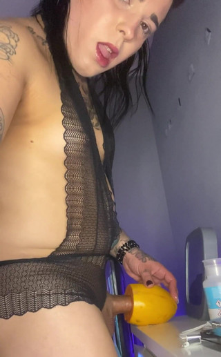 EmmaInkTrans: Ein fan fragte einmal, ob ich einen papaya nicht ficken...