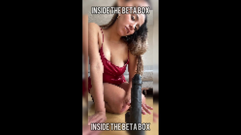 Goddess Alexa femdom: Godaan kontol beta box di dalam