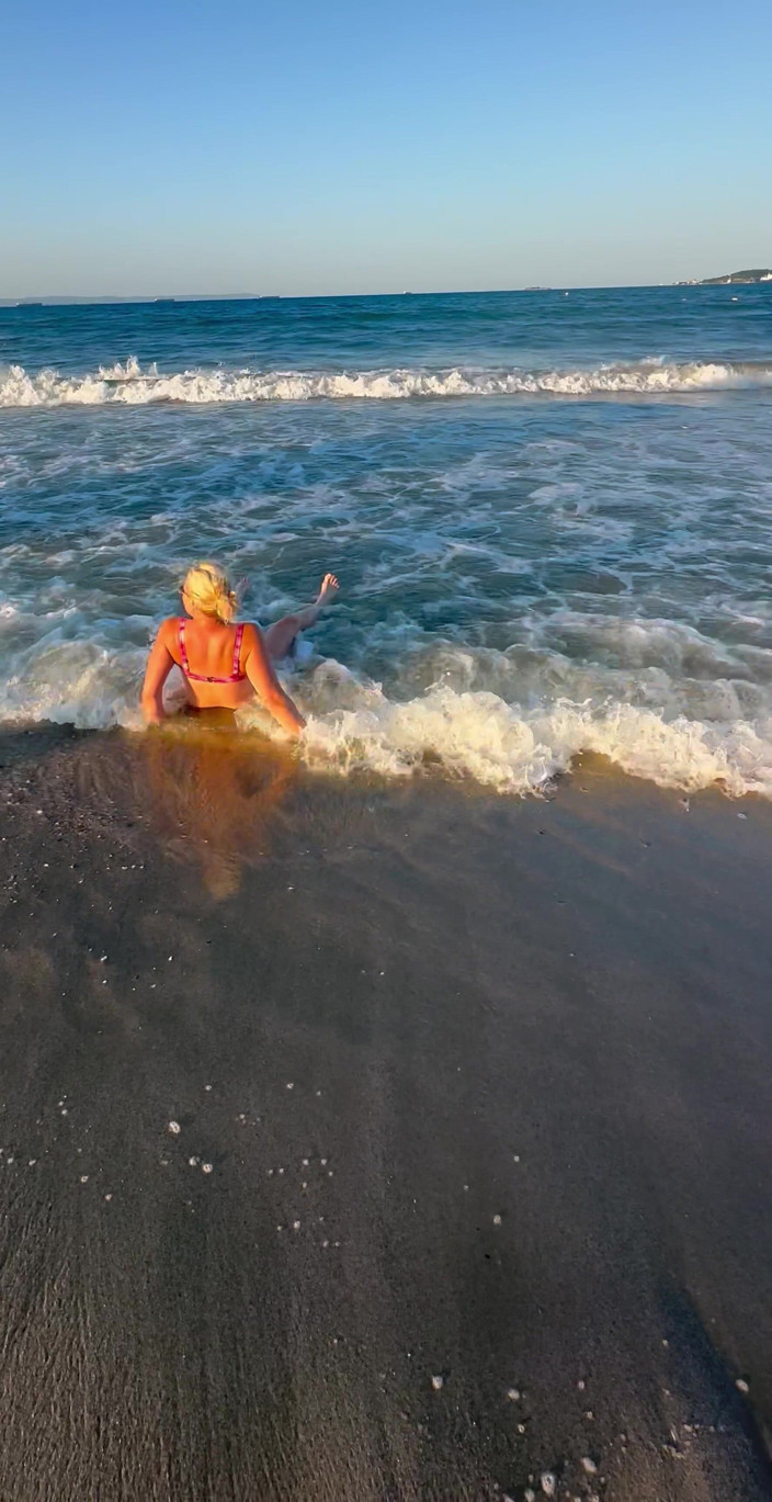Putarankahotmilf: Try Not to Wet My Hair While Play with the...