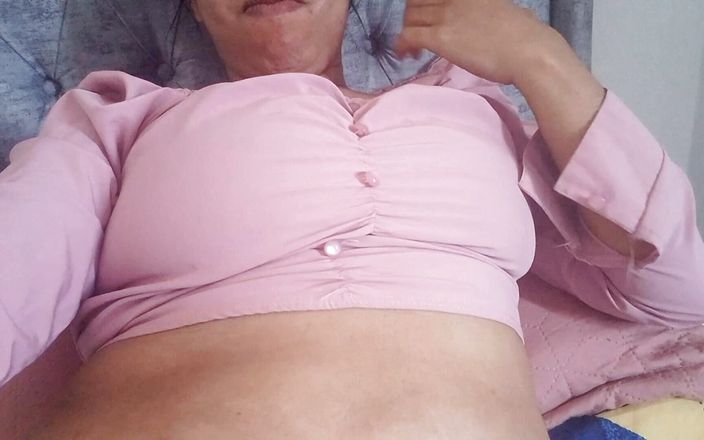PATY PATY: О, боже!!! Моя падчерка була незайманою і випадково пестила свою пизду