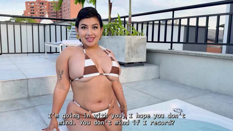 Zack whiter: 見知らぬ人が濡れた膣で巨大なペニスに乗り、大きな胸がうめき声とともに揺れる