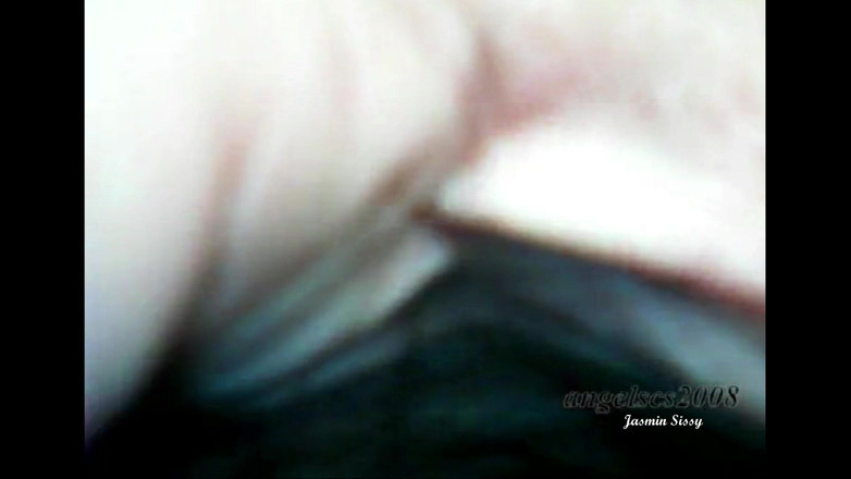 angelscs2008: Riesen-transe jasmin, indischer transvestiten-transgender im sari-bh, zieht dicken arsch blank