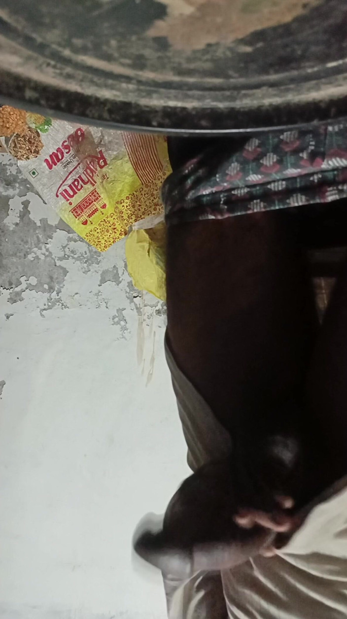 Beckett: Desi Boy Handjob in the Bathroom and Cumshot