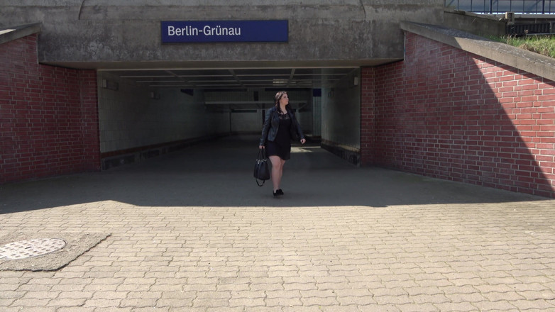 German amateur - 100% German hardcore videos: Fat German Slut Loves Pissing in Public