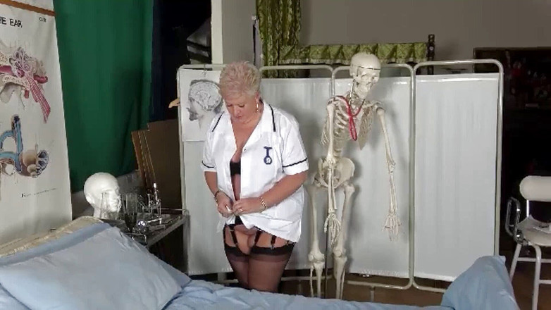 Uk Joolz: Joolz a doktor