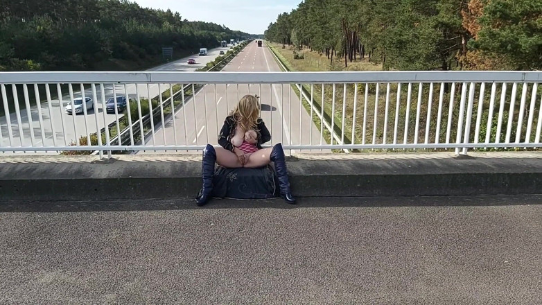 Mandy-Scholz: Expunere pe stradă! Armăsar Mandy!