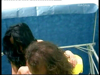 Big Tits World: Si rambut coklat cantik dan tidak malu dikongkek di luar...