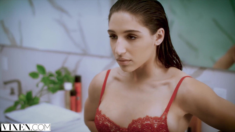 Vixen: Vixen - Abella Danger wordt buitengesloten en heeft gepassioneerde seks met...