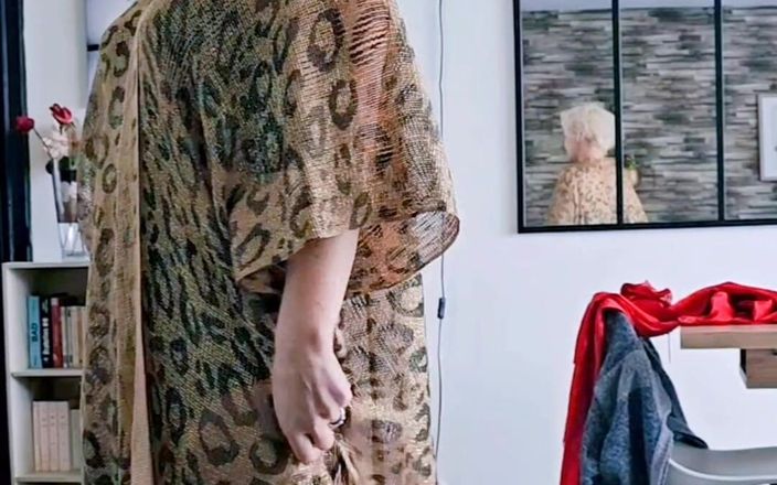 Sofy13: I sexig outfit väntar jag på att du ska komma...