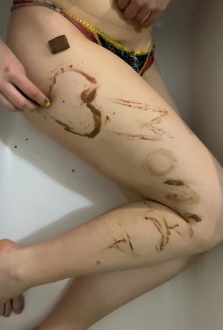 Monnycka: Chocolate hot legs