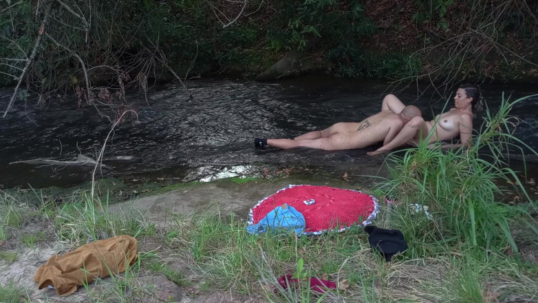 Victor SweetCoupleStories: Die Begegnung mit einem Fremden an einem Wasserfall endet mit...