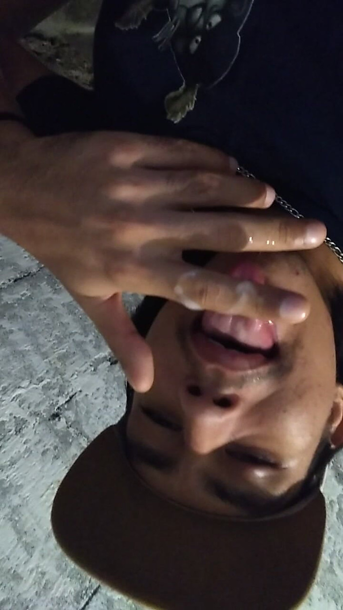 AlexAlejandro13: मेरी नोक से दूध कैसे निकलता है