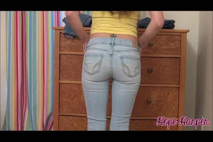 Daddys Dirty Girls: Adorate il Mio culo in jeans! (lores wmv)