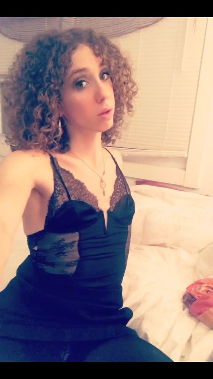 Tia Tizzianni Productions: Hair ile Oyna