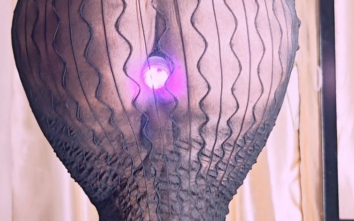 cd_vv: Танец Vivi Twerk 2025, часть 3
