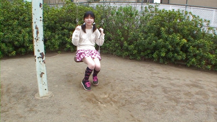 Japan Lust: Mamiko chętnie dostanie tego kutasa w swojej cipce