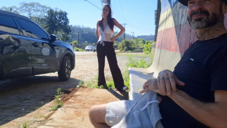 FannySquirting: Risky Masturbation with a Stranger at a Bus Stop!