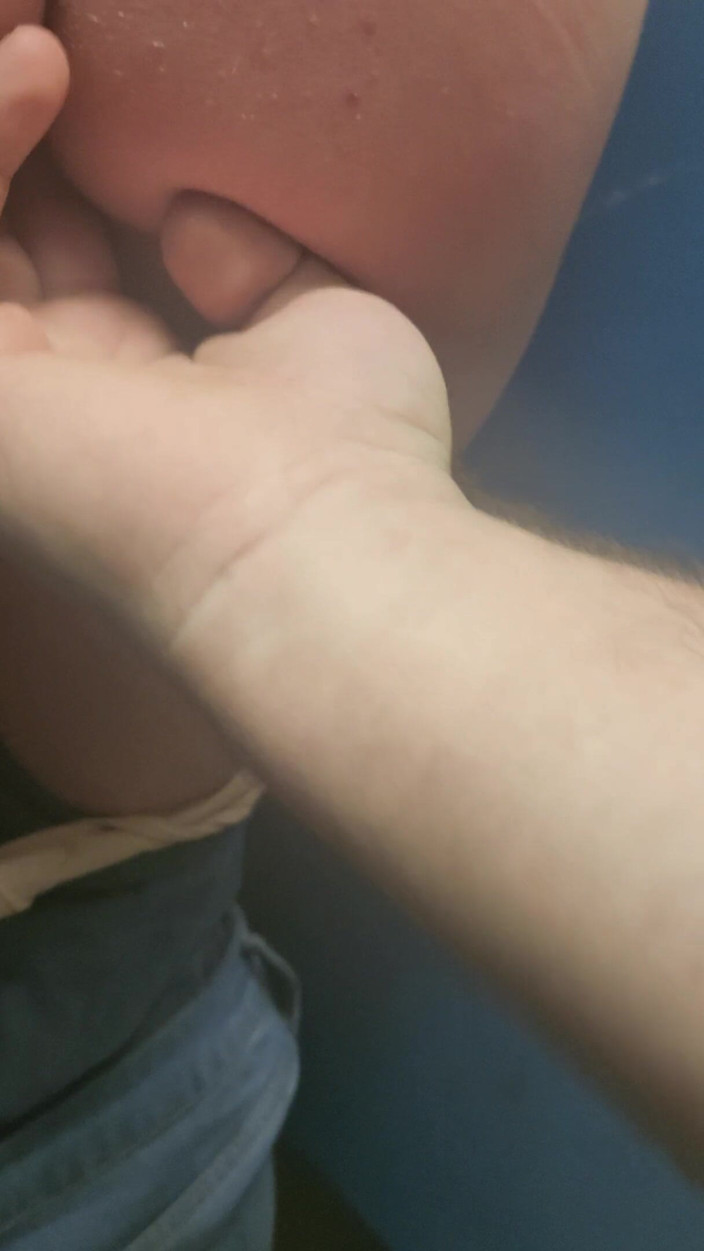Mimiandevan: Fucking co worker in locker room