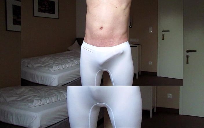 TheOldBigThing: Erectie kweken en klaarkomen in een loop panty
