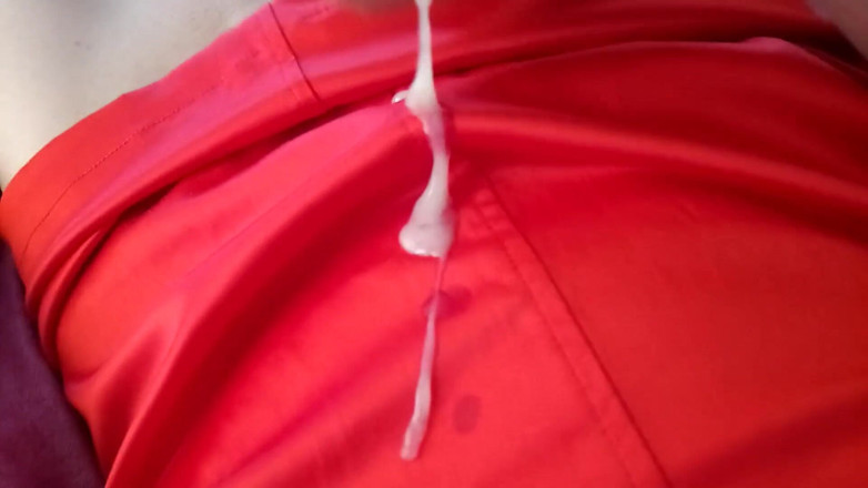Leatransteen: Cum in red satin