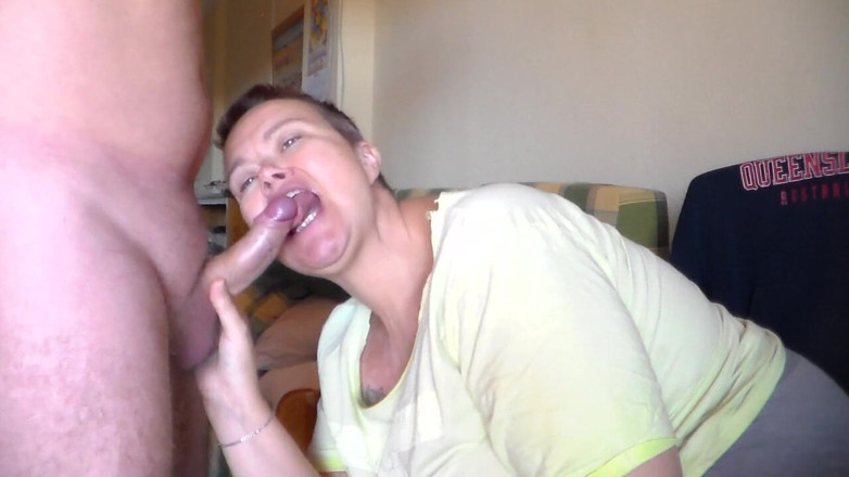 Sex hub couple: Johns cock is getting sucked by Jen