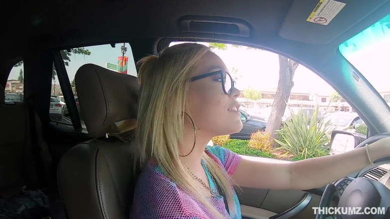 Team Skeet: Thickumz - Thick blonde babe gets pounded out
