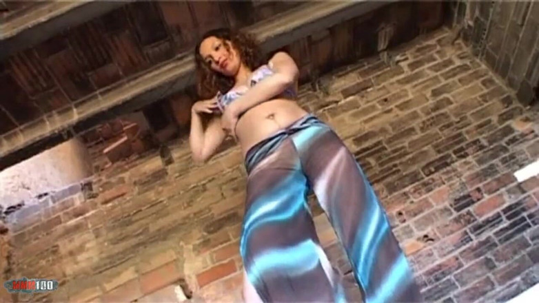 MMM100: Zetah Niagara: Zeta: Awek amatur Perancis membuat bogel di dalam...