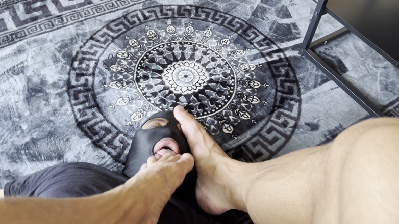 Troy White UK: アルファでサブフット崇拝セッションがある