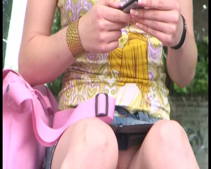 Facial flavor: Khoe hàng trước khi bú cu!