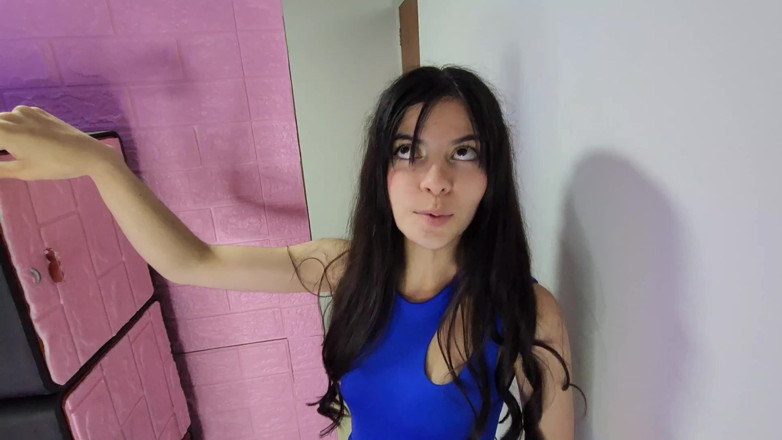 Jopy sex: Sesso negli armadi del college! Laura viene scopata dal suo...