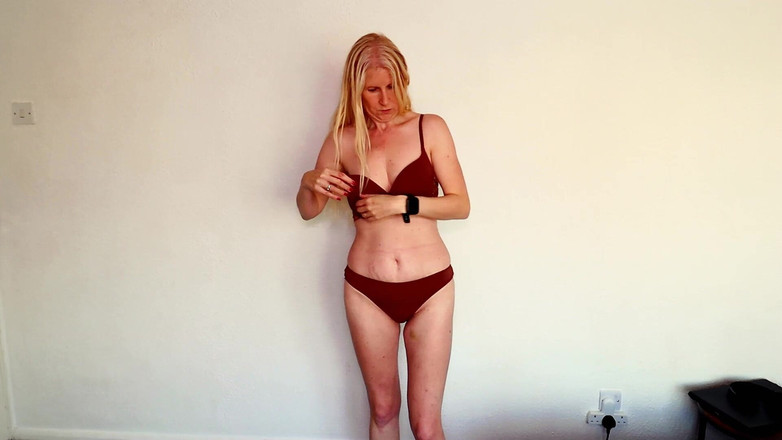 Britishmilf: NSFWランジェリー試着