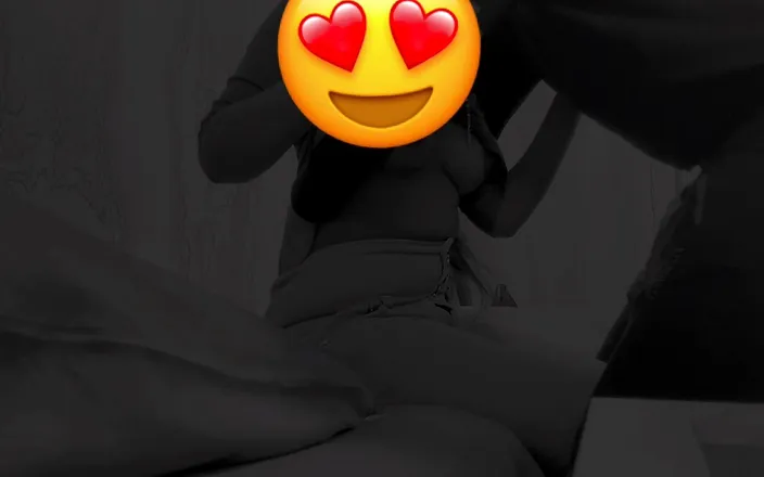 Sexy Zoya: New Video - Hotel Sharing with Indian Village Girlfriend