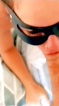 Pakai semua lubangku, ayah tiri ngentot aku habis-habisan