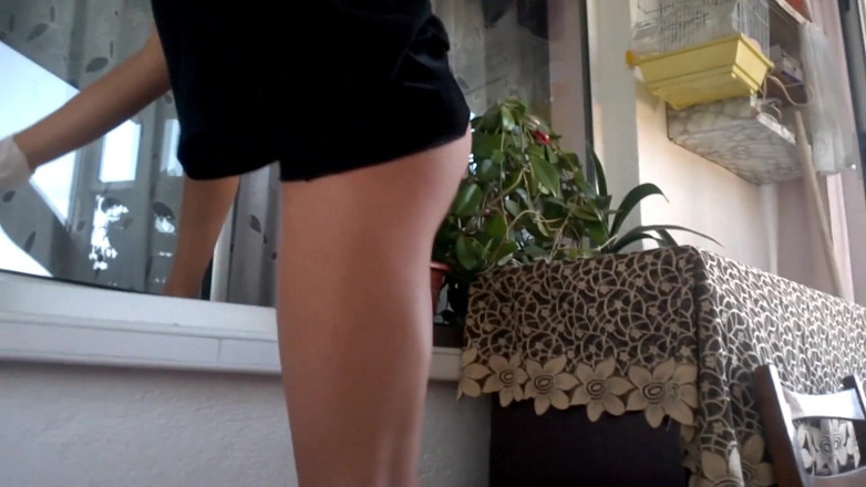Leon Lambert Girls Twerk Parties CFNM: Sweet hunny bunny, No panties at the window