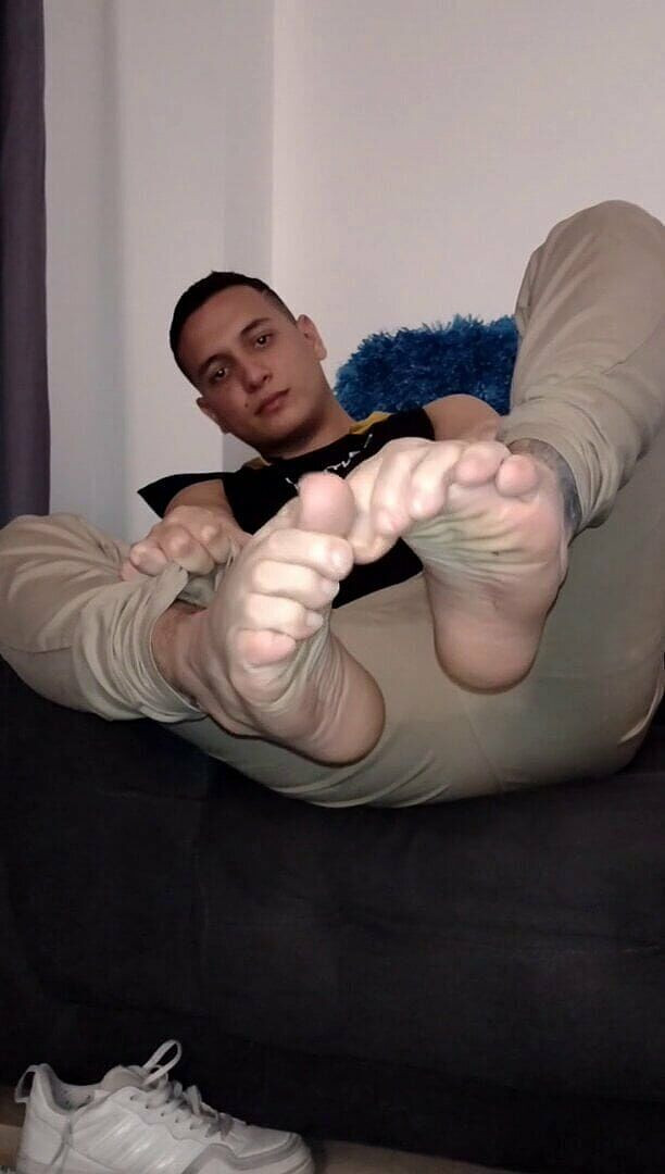 Tomas Styl: Kaus kaki hitam latin bagian 2.