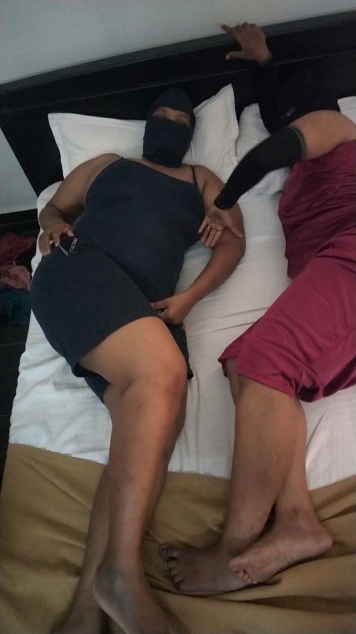 Tamil lesbian: Lesbické focení - příprava