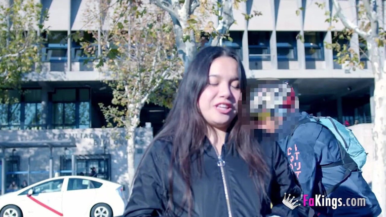 FAKings: She makes her boyfriend debut in porn after showing herself...