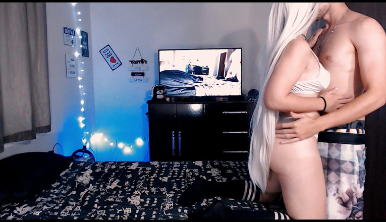 Debora Mendes: Biały Księżyc - Położyłem się z rozłożonymi nogami, aby biały wilk...